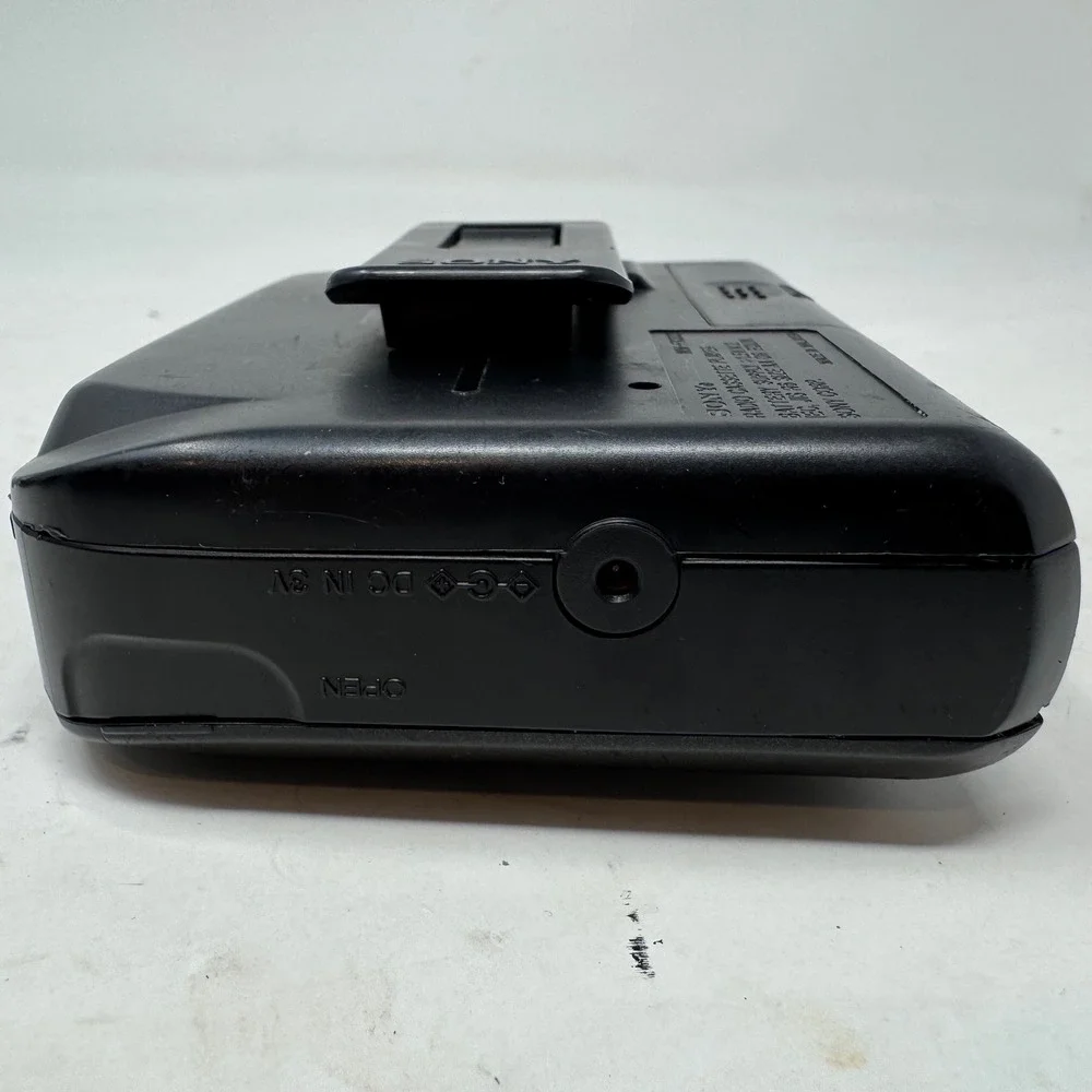 Sony Walkman WM-FX303 FM AM Portable Cassette Player For Parts Only Doesnt Work